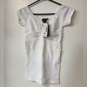 💕3/10$💕 🤍 White Cap Sleeve Fitted Top – Size M/L, NWT 🤍